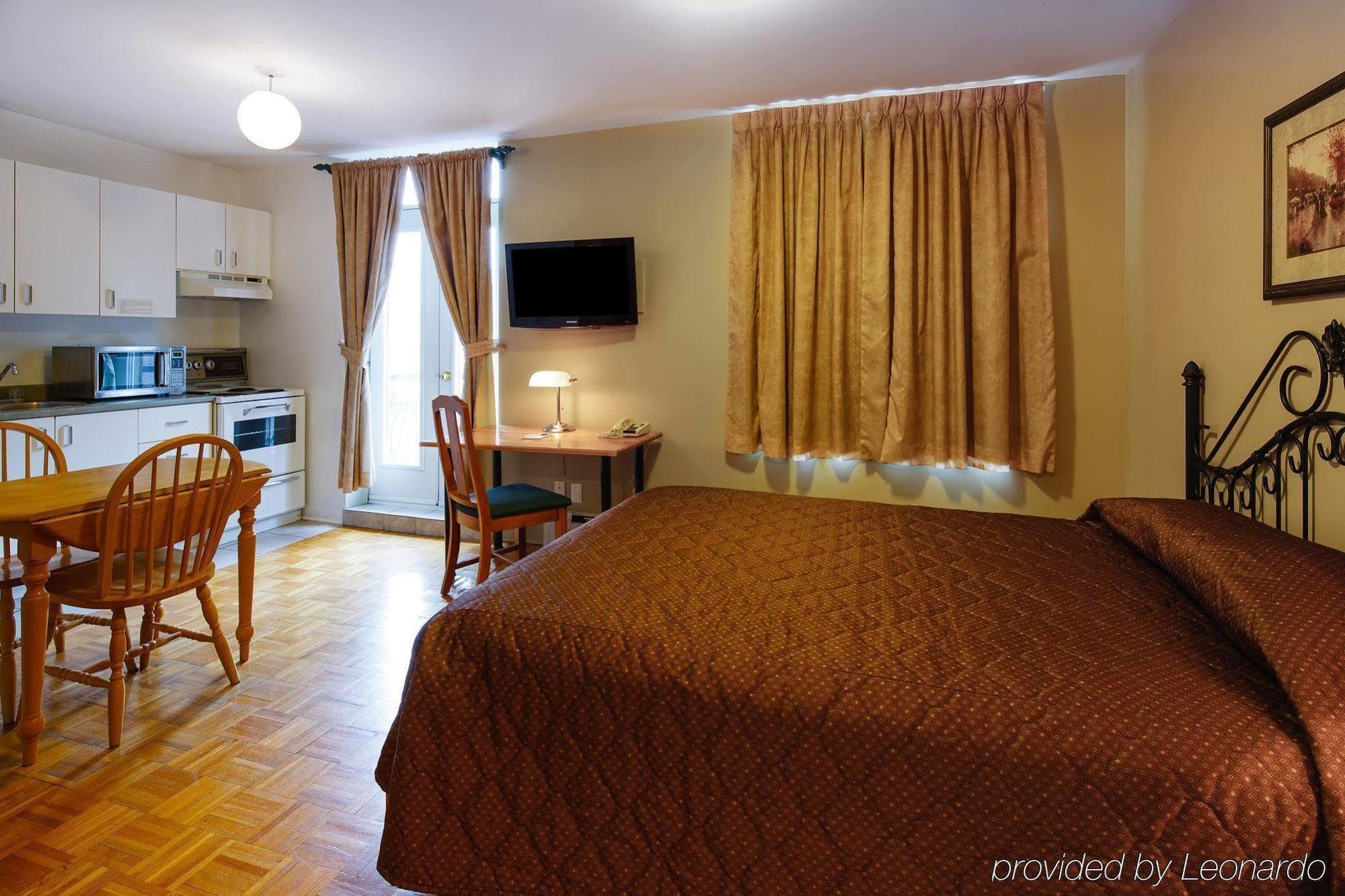 Hotel Le Roberval Монреаль Экстерьер фото
